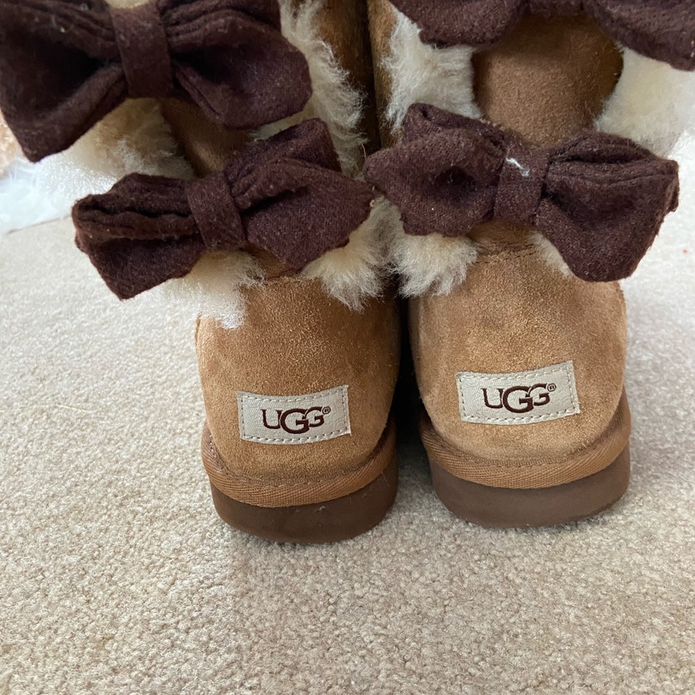 Bailey Bow Uggs! - image 2